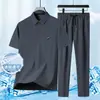 Conjunto de dos piezas de seda helada para hombre: Camiseta de manga corta y pantalones, adecuada para hombres de mediana edad y mayores, ropa de abuelo, traje deportivo cruzado de poliéster
