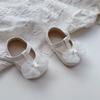 Verão novos sapatos de couro pequenos para meninas sapatos de princesa com flor de renda para meninas sola macia antiderrapante sapatos de criança para passeio