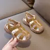 Sandálias Fechadas de Verão Novo Estilo para Meninas, Sapatos Confortáveis Antiderrapantes para Crianças Pequenas, Sapatos Romanos Respiráveis Vazados com Velcro para Meninos
