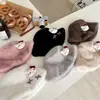 Nuevo sombrero de peluche con orejas de oso fresa transfronterizo, lindo suéter suave para niña, gorro peludo, nuevo gorro de punto con pasador