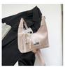 Coreia do Sul Ins Moda Trendy Bolsa Dumpling de Mão 2025 Nova Retrô Simples Bolsa de Ombro Versátil Bolsa Transversal para Mulheres