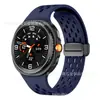 Adecuado para Samsung Watch8 Malla Magnética Deportiva Correa de Silicona Watch8 Clásico Transpirable Estilo Hebilla Plegable