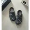 Diadema de Peluche Retro de Lunares 2026 Otoño/Invierno Pantuflas para Mujer Suela Suave Cálidas de Interior para el Hogar Antideslizantes Pantuflas de Algodón Perezoso con Más Terciopelo