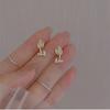 Pendientes de ojo de gato con alfiler de plata de ley s925, 2023, nuevos pendientes de flor de tulipán, joyería ligera de lujo de alta gama.