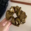 Goma de pelo scrunchie de cuero a cuadros con bloques de color retro para mujer, Nueva moda, Lazo elástico para coleta baja, Accesorio para el cabello elástico
