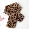 Bufanda de Invierno para Mujer de Felpa Engrosada Cálida Bufanda de Imitación de Piel de Conejo Bufanda Cruzada Estilo Coreano Bufanda de Moda con Estampado de Leopardo