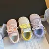 Sapatos Casuais Estilosos de Desenho Animado Fofo para Crianças 2026 Novo Estilo Primavera e Outono para Meninas, Estilo Princesa Gato Sapatos de Treinamento Alemães com Solado Macio