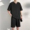 Traje Casual de Verano Estilo Chino Lobo del Norte para Hombre, Conjunto de Dos Piezas de Camiseta de Manga Corta Holgada con Cuello en V y Pantalones Cortos Estilo Chino Nuevo