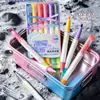 Caneta Marcadora Glitter que Muda de Cor Cartoon 6+6 em Cores Macaron, Caneta Mágica de Duas Pontas e Duas Cores que Muda de Cor para Destacar Palavras-Chave