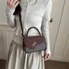 Bolso Pequeño Cuadrado Nuevo Verano-Otoño 2026 para Mujer, Bolso Cruzado Versátil de Moda, Bolso de Mano Simple de Cuero Suave para el Trabajo