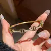 Pulseira Redonda de Aço Titânio Totalmente Cravejada em Diamante Estilo Francês, Pulseira Simples e Fashion de Luxo Leve, Senso de Design, Joia Versátil e Única para Públicos de Nicho