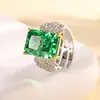 Nuevo Anillo Huabi Jewelry 2024 Base de Cobre Chapado en Oro Diamante de Alto Carbono Flor de Hielo Inserto de Cobre Lujo Ligero Diamante Cuadrado Anillo para Mujer 10*14