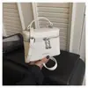 Bolsas de Mano Pequeñas Populares de Moda de Verano para Mujer 2026 Nueva Moda Bolso Cruzado con Cadena Bolso Cuadrado Pequeño Exquisito Súper Popular en Forma de Caja
