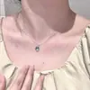 Collar de perlas de lujo ligero estilo francés, un colgante versátil para tu novia en el Festival Qixi, accesorio de cadena para la clavícula simple y moderno para el uso diario de las mujeres