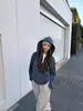 Sudadera con capucha deportiva y casual de estilo retro para mujer, perfecta para otoño e invierno, con forro de felpa para abrigar, diseño versátil de color liso y cierre de cremallera.