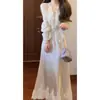 Nueva Colección Primavera/Verano 2026: Elegante y Lujoso Conjunto de Top de Encaje y Falda Midi con Ribete de Encaje de Satén