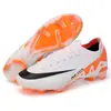 Zapatos de fútbol resistentes al desgaste transfronterizos para adolescentes, zapatos de fútbol transpirables con tacos largos y tacos para césped artificial, distribución al por mayor para competición y entrenamiento en campo de césped.