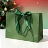 Bolsa de papel portátil con lazo de color, de fondo cuadrado, con embalaje exquisito, para regalo, ropa, compras, logotipo imprimible.