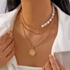 Cadena de Clavícula Imitación Perla Retro Versátil de Gama Alta Personalizable Estilo Lujo Accesible Patrón Geométrico Colgante de Disco Collar para Apilar