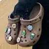Zuecos para mujer para enfermeras, calzado casual para exteriores, sandalias impermeables de verano 2026, de punta cerrada, con suela suave, pantuflas de suela gruesa para mujer