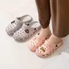 Qida Shun Nueva Pareja Lindo Dibujo Animado Letra Zapatos de Jardín Hombres y Mujeres Zapatos de Playa Venta al por Mayor