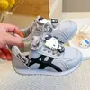Sapatos de Malha para Meninas Primavera e Outono 2026 Novo Estilo Moda Infantil Sapatos Pai Sapatos Esportivos com Solado Macio para Crianças Pequenas e Grandes