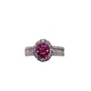 Anillo de moissanita rosa de 1 quilate lujo incrustado elegante anillo de diamante de color para mujer al por mayor segunda pluma de diamante lateral
