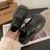 Sapatos de couro pequenos de dedo grande estilo britânico retrô primavera e outono para mulheres 2023 Novos sapatos pretos com cadarço e sola grossa