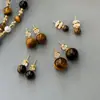 Brincos de Pedra Olho de Tigre Natural Acessíveis de Luxo Retrô para Mulheres, Brincos Versáteis de Nicho de Alta Qualidade, Brincos com Pino de Prata Esterlina 925