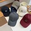 Gorra de Béisbol Bordada con Letras Sencillas Estilo Coreano para Hombres y Mujeres, Visera Ancha, Adelgazante de Rostro, Gorra Versátil Tipo Pato, Gorra para Pareja de Estudiantes, Moderna