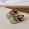 Sandalias Casuales para Niñas con Ajour y Punta Cerrada 2026 Nuevo Estilo Primavera/Verano Zapatos de Cuero Tejidos con Ajour de Suela Suave Estilo Coreano para Niños Pequeños