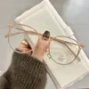 Gafas Ovaladas Pequeñas de Marco Frío Color Té Se Pueden Adaptar con Lentes Graduados, un Esencial Sin Maquillaje, Bloqueo de Luz Azul, Gafas Versátiles Sin Graduación