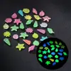 Decoración luminosa para acuario con forma de criatura marina, piedras fluorescentes ultrabrillantes que brillan en la oscuridad, adornos decorativos para acuario, venta al por mayor transfronteriza