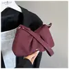 Versión Coreana Bolsa de Nube Plegada con Textura de Nicho 2025 Nuevo Bolso de Mano con Hombro Bolso de Axila de Invierno Elegante