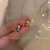 Aretes de esmalte de color nuevo 2022 Temperamento de alto sentido retro de lujo ligero simple versátil aretes aretes