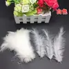 En stock de fábrica Bola Bobo rellena de plumas de pavo pluma de cola puntiaguda accesorios para joyería hechos a mano DIY multicolor