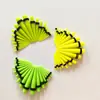 Fabricantes produzem joias de ouvido europeias e americanas cone pontiagudo de acrílico joia para furo na hélice auricular expansor de orelha pacote único