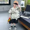Conjunto de Verano para Niños 2026 Nuevo Elegante y a la Moda para Niños Pequeños de 3-5 Años, Conjunto de Dos Piezas de Manga Corta y Shorts para Niños