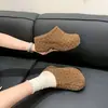 Mules cerrados tipo Birkenstock de suela gruesa para mujer, aptos para uso en exteriores, nuevo modelo de otoño 06, populares zapatos Birkenstock retro slip-on que aumentan la altura.