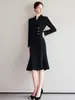 Vestido Traje Negro de Alta Gama para Mujer Primavera 2025 Nuevo Estilo Hepburn de Moda Elegante Ropa Profesional Falda Sirena