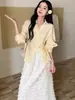 Camisa de Mujer con Cuello en V, Diseño Irregular Diagonal, Estilo Coreano, Nueva Colección Primavera y Otoño 2026, Blusa Top con Parches de Encaje, Nicho