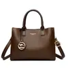 Bolsa Feminina de Comércio Exterior 2026 Nova Bolsa de Vestuário Feminino com Atmosfera de Meia-Idade Bolsa Carteiro Bolsa de Ombro Feminina Bolsa de Mão Feminina