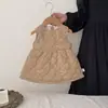 Ropa Nueva de Otoño e Invierno para Niñas Estilo Coreano Vestido Acolchado sin Mangas Moda para Bebé Falda para Niña Pequeña Falda con Bordado de Conejo