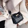 Bolso Pequeño de Lana de Banda Ancha de Gama Alta para Mujer Versátil de Moda Nuevo Estilo de Moda Bolso Cuadrado Pequeño Cruzado Versátil de Celebridad de Internet