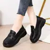 Sapatos Mocassins de Couro Versáteis Estilo Britânico para Mulheres, Lançamento Primavera 2026 Novos Sapatos Slip-On Plataforma de Solado Grosso