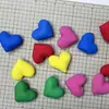 Douyin Recomienda Venta Caliente Accesorios de Corazón Rellenos de Algodón Estéreo Joyería de Corazón de Melocotón Multicolor Broche Accesorios para Zapatos y Sombreros Venta al por Mayor DIY