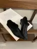 Primer Encuentro Temporada 2026 Otoño/Invierno Nuevos Mocasines Retro de Punta con Plus de Terciopelo para Mujer Tacón de Cuña Zapatos Peludos Mocasines Cálidos