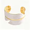 Pulseira de Pena Esmaltada Vintage Transfronteiriça com Abertura Ajustável, Design Moderno, Toque de Luxo Leve e Alto Padrão, Joias Femininas