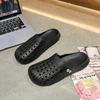 2024 Verano Nuevo Estilo Zapatos de Agujeros Hogar Exterior Antideslizantes Suela Suave Pantuflas Transpirables Sensación en los Dedos Sandalias Baotou