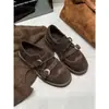 Versión de Piel de Vaca ~ Mocasines Estilo Británico 25 Años Nuevo Retro Punta Redonda Piel Nobuck Tacón Grueso Hebilla Zapatos sin Cordones